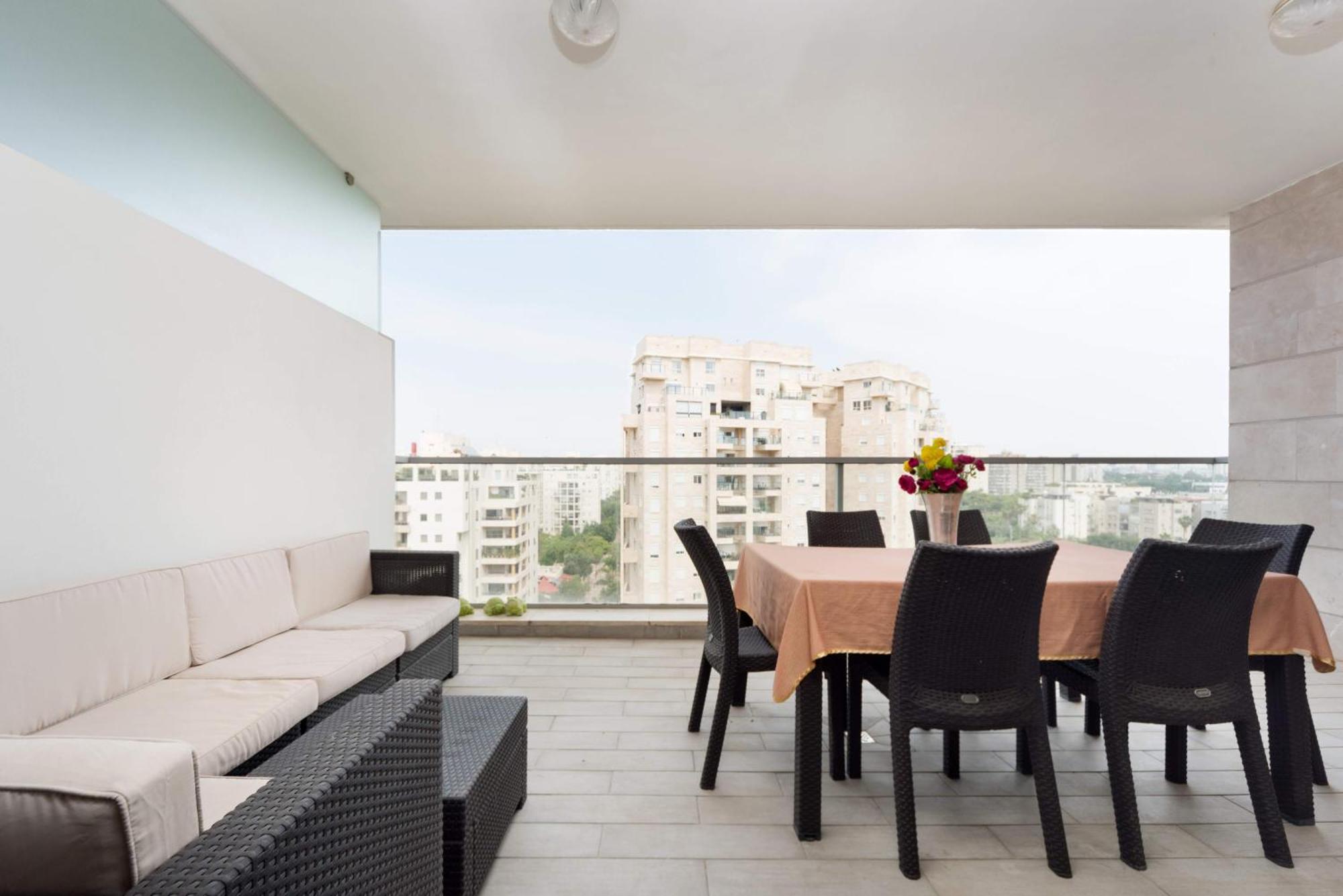 Urban Gem With Outdoor Lounge By Sea N' Rent Apartment Tel Aviv Exterior photo